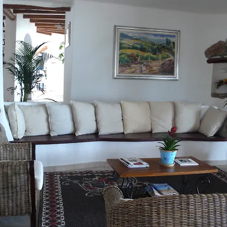 Nuraghe Arvu 4* カーラゴノネ